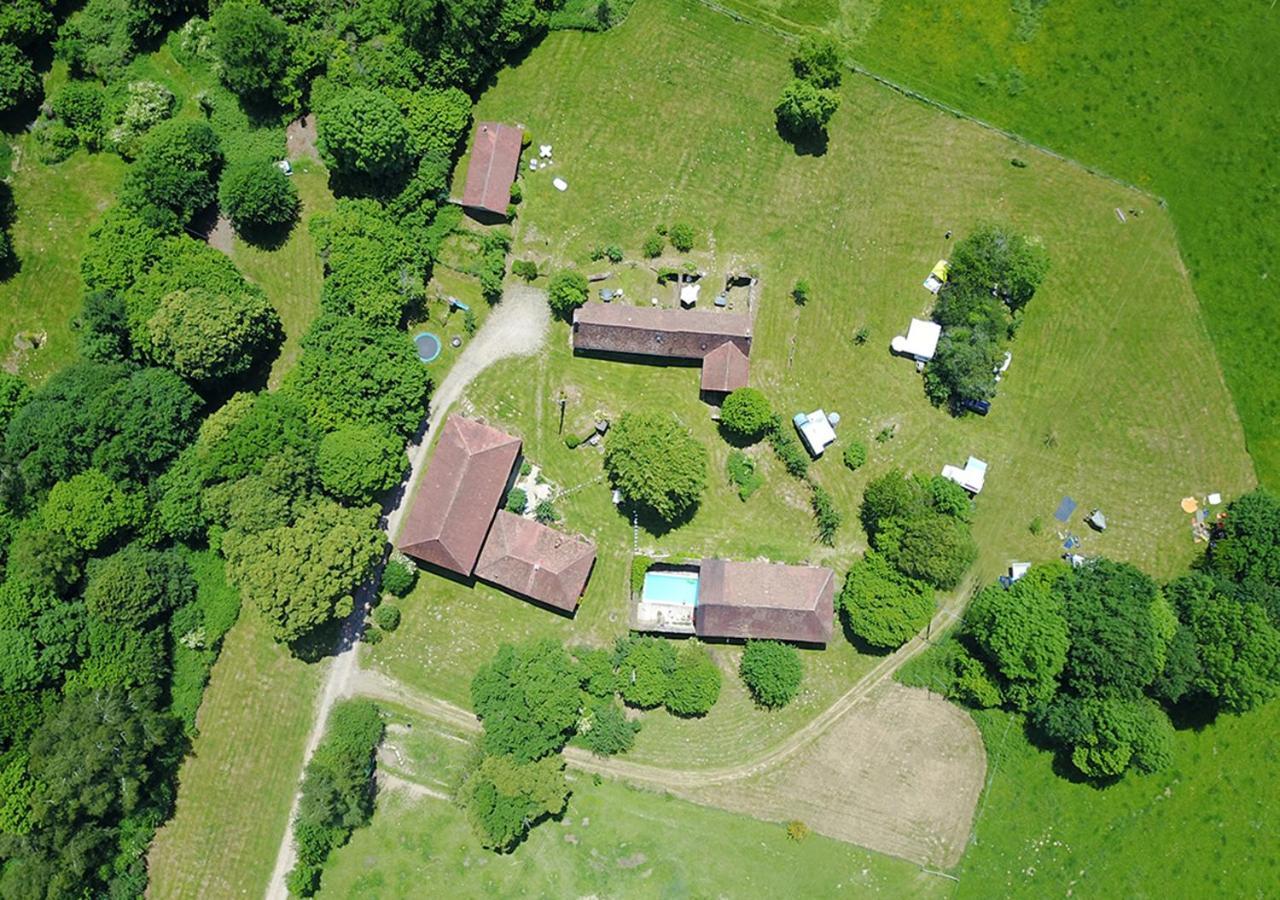 La Rhue Gites - Jacuzzi Jumilhac-le-Grand Exteriör bild